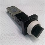 Vacuum port manual valve